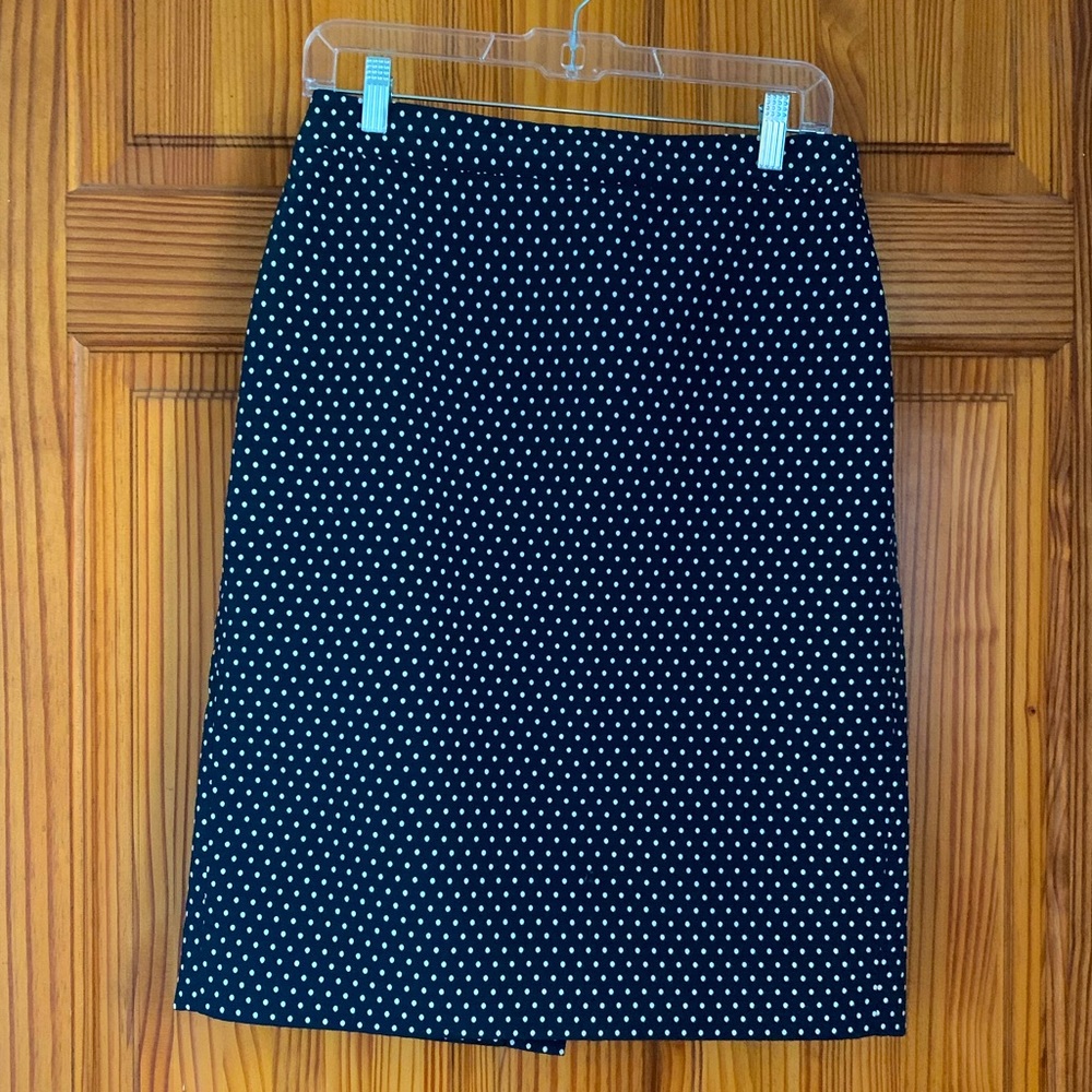 J Crew Navy blue polka dot No. 2 pencil skirt sz 8